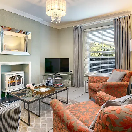 Pippin Cottage-2