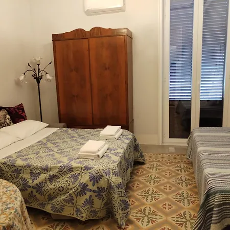 Battisti 18 Vintage Rooms-3