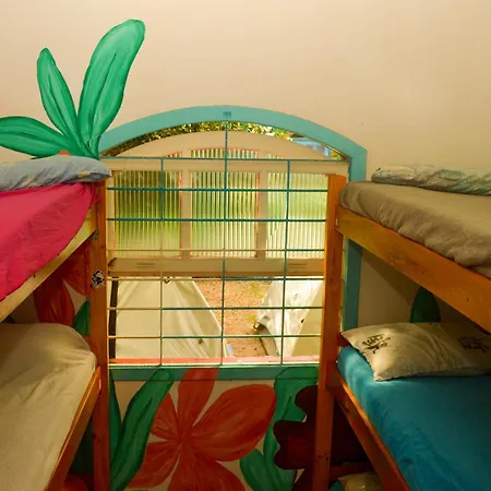 Hostel Trópico de Capricórnio - Itaguá-3
