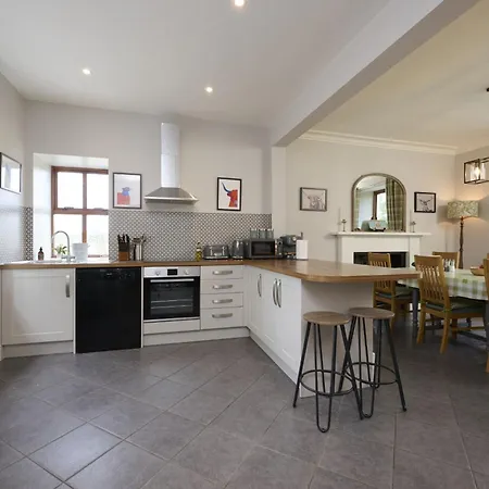 Dunaincroy Farmhouse-3
