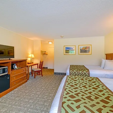 Town & Country Inn & Resort-3