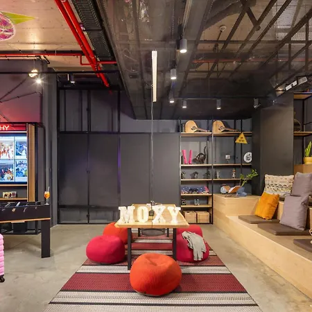 Moxy Lisbon City-3