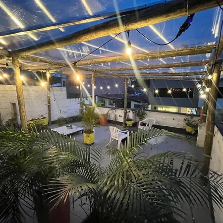 Casa Clandestina Guest House-2
