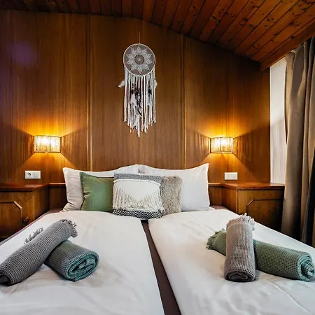 Pinetree Lodge Mayrhofen-3