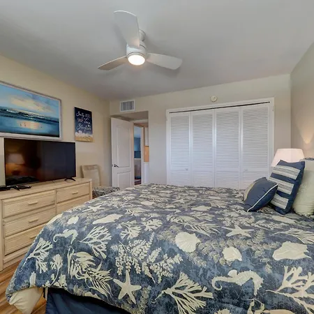 On The Beach Beachfront Condo Direct View & Access To Beach Heated Pool Island House Condominiums Unit 113-3