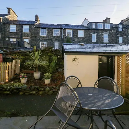 Acorn Cottage-2