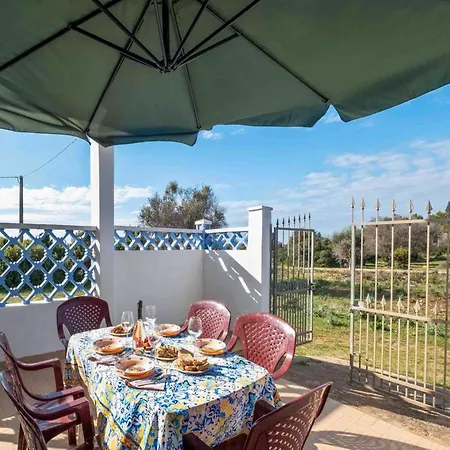 Villa Soleya With Climate And Parking In Torre Lapillo-3