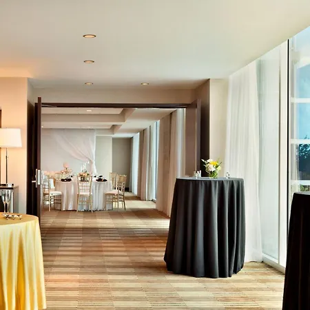 Twelve Downtown, Autograph Collection-2