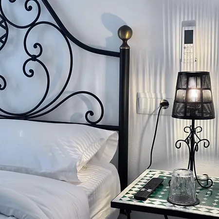 Shanti'S Andalusian Rooms-2