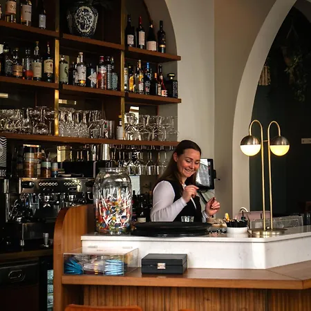 Finch Boutique Hotel, Downtown-2