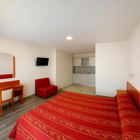 Hotel e Appartamenti La Solaria con parcheggio gratuito a soli 450 MT dalla nuova Basilica di Padre Pio-2