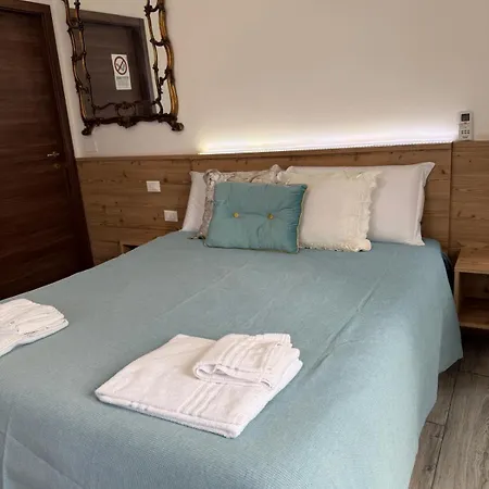 Pirandello Rooms-3