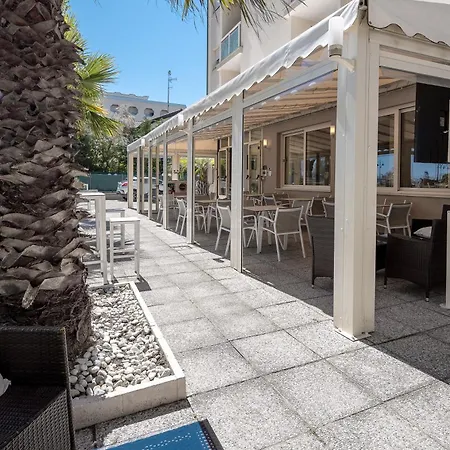 Hotel Altamarea Cesenatico-3