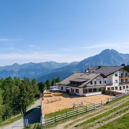 Schihaus Schoeneben-2