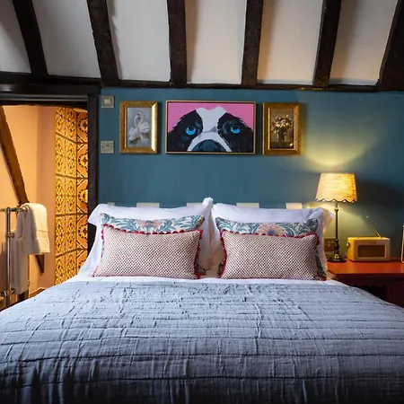 The White Hart - A Heartwood Inn-3