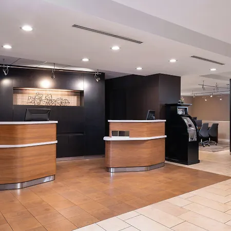 Courtyard By Marriott Las Vegas Convention Center-2