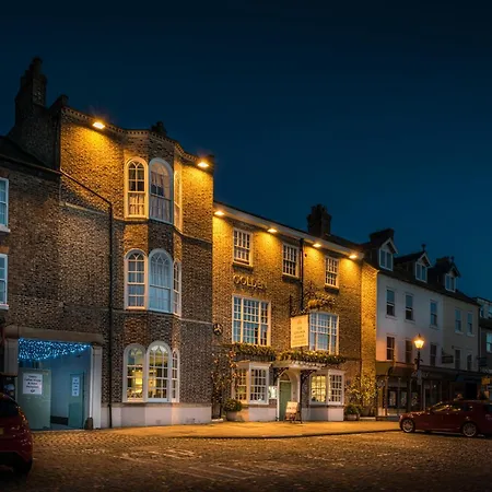 The Golden Fleece Hotel, Thirsk, North Yorkshire - The Coaching Inn Group-3