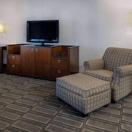 Travelodge By Wyndham Appleton-2