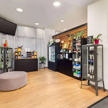 Vienna House Easy By Wyndham Airport Bucharest-3