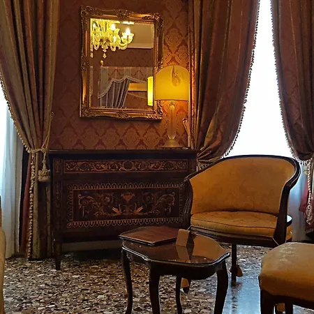 Casa Pisani Canal-3