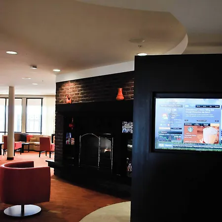 Courtyard By Marriott Salina-2