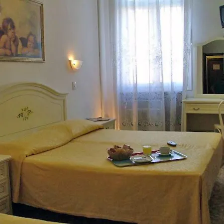 Hotel Airone-3