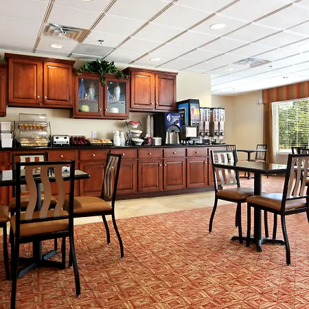 Baymont By Wyndham Savannah I-95-2