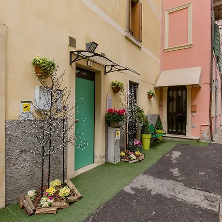 Giardino Giusti House & Court-2