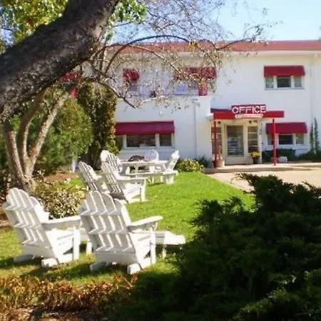 Holiday Music Motel-3