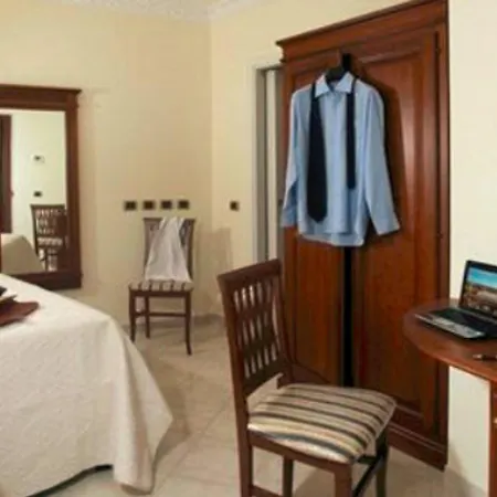 Hotel De Monti-2