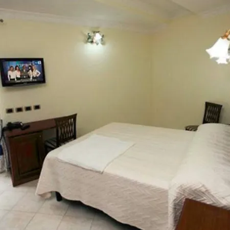 Hotel De Monti-3