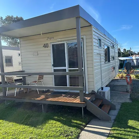 Batemans Bay Holiday Park & Hostel-2