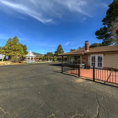 Apple Tree Inn-2