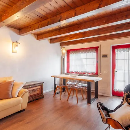 Macrillo Guest House-3