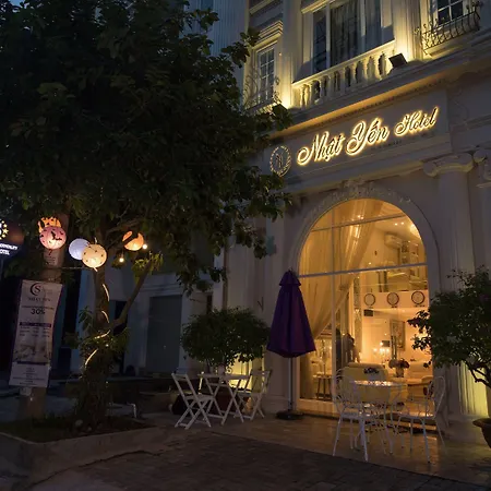 Saigon By Night Luxury Hotel-2
