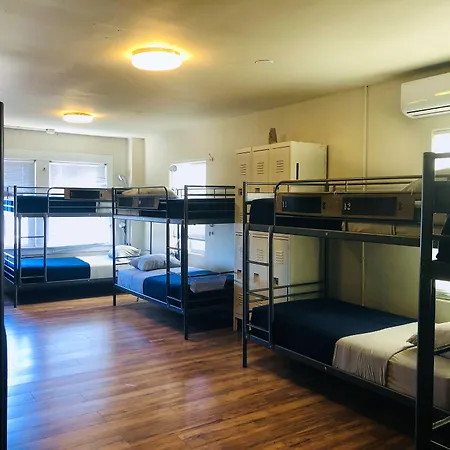 Melrose Hostel (Adults Only)-2
