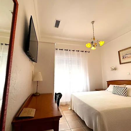 Hotel Les Flots Bleus-2