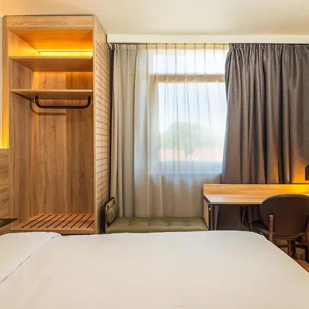 Campanile Hotel & Restaurant Breda-3