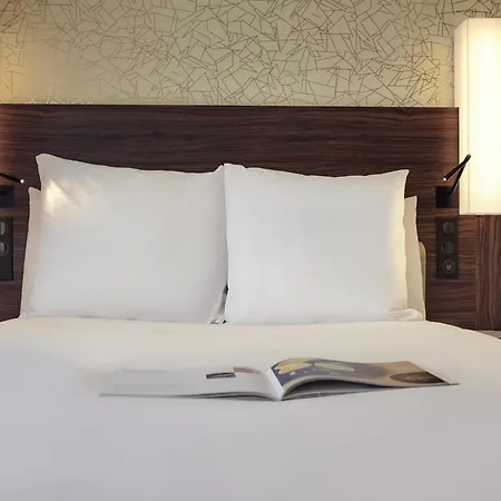 Mercure Paris Arc De Triomphe Etoile-3