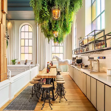 Bunk Hotel Utrecht-3
