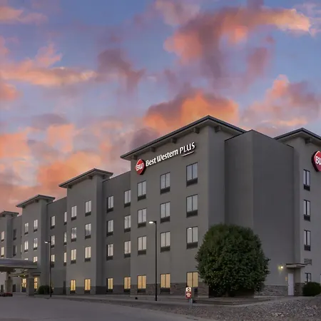 Best Western Plus Williston Hotel & Suites-3