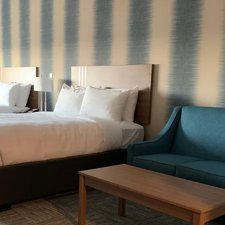 Meridian Inn & Suites Regina Airport-3