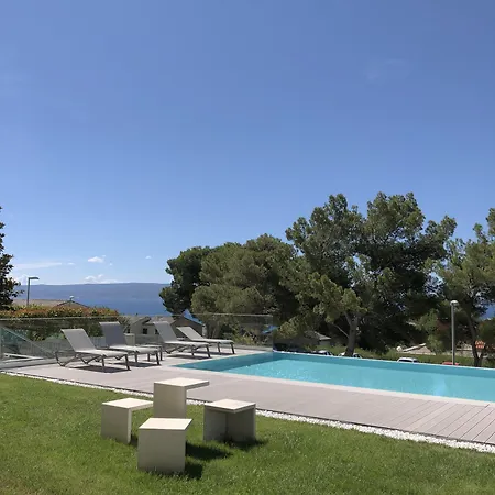 Bel Etage Luxury Rooms-3