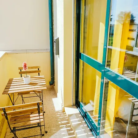 Help Yourself Hostels - Restelo-3