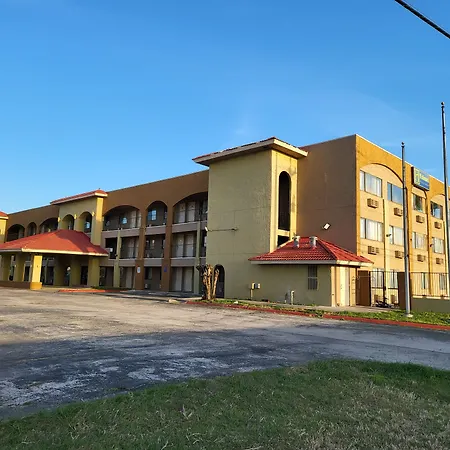 Hallmark Inn And Suites-2