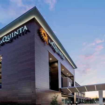 La Quinta Inn & Suites Katy-Mills By Wyndham Katy-3