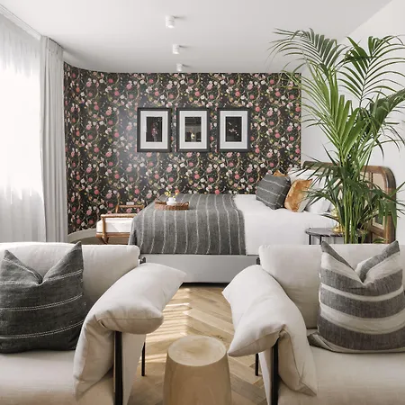 202 Elizabeth-2