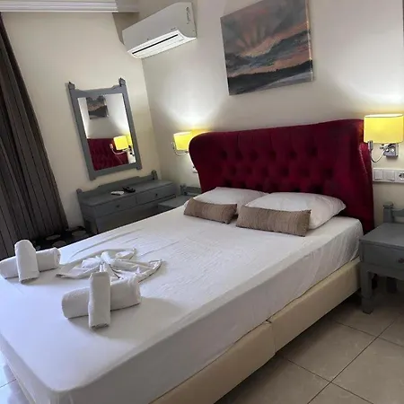 Paradise Hotel-2