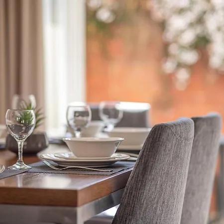 Mainstay Suites Kew-3