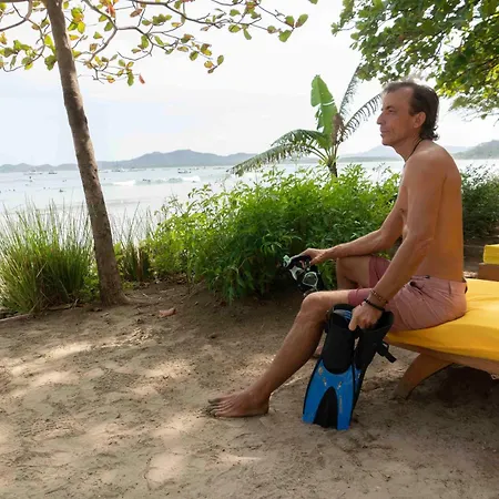 Capitan Suizo Beachfront Boutique Hotel-3